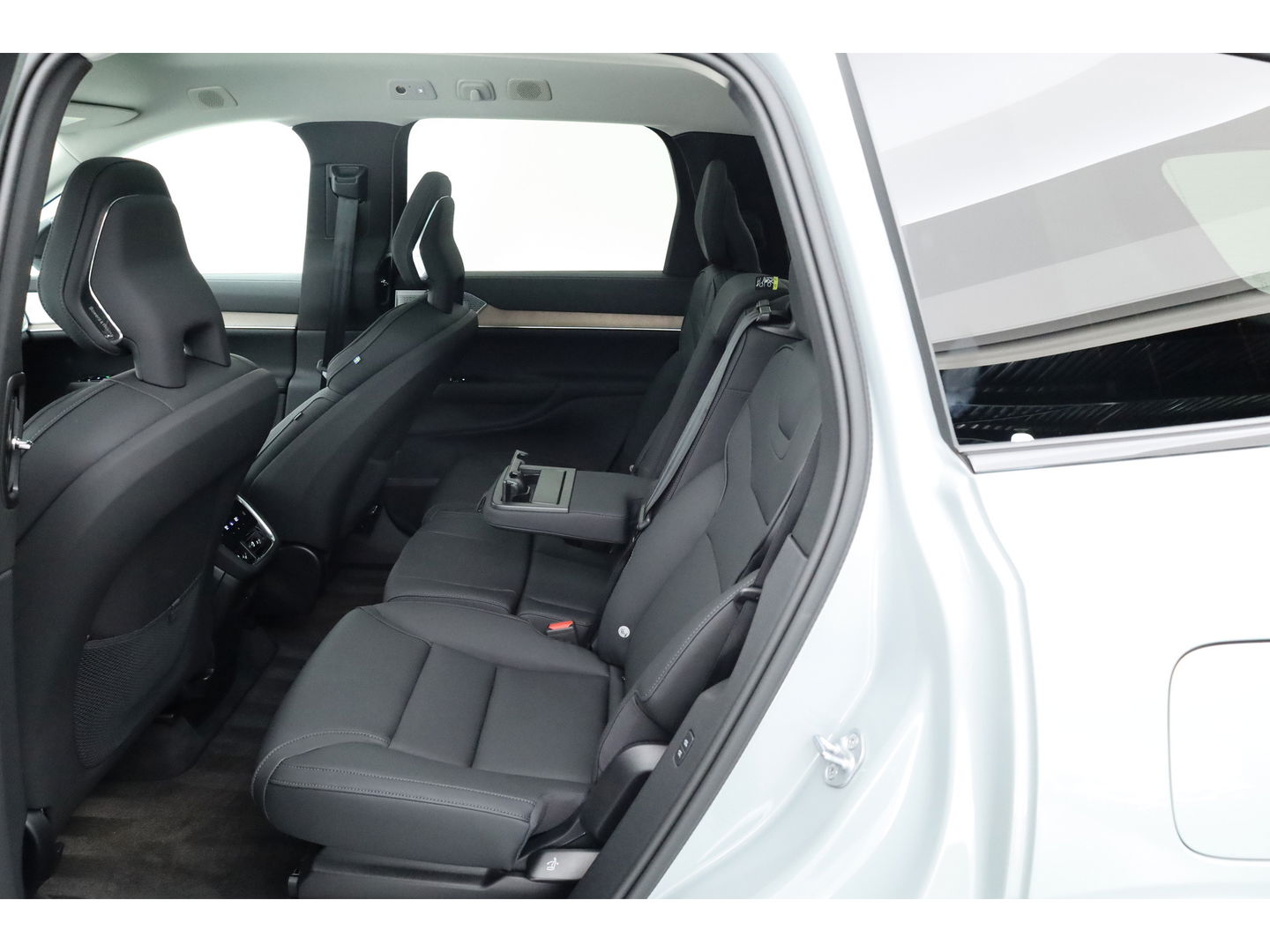 Volvo EX90 Twin Motor Plus 7p. 111 kWh | Luchtvering | B&W Audio | Pano | Climate | HUD | 22 inch |