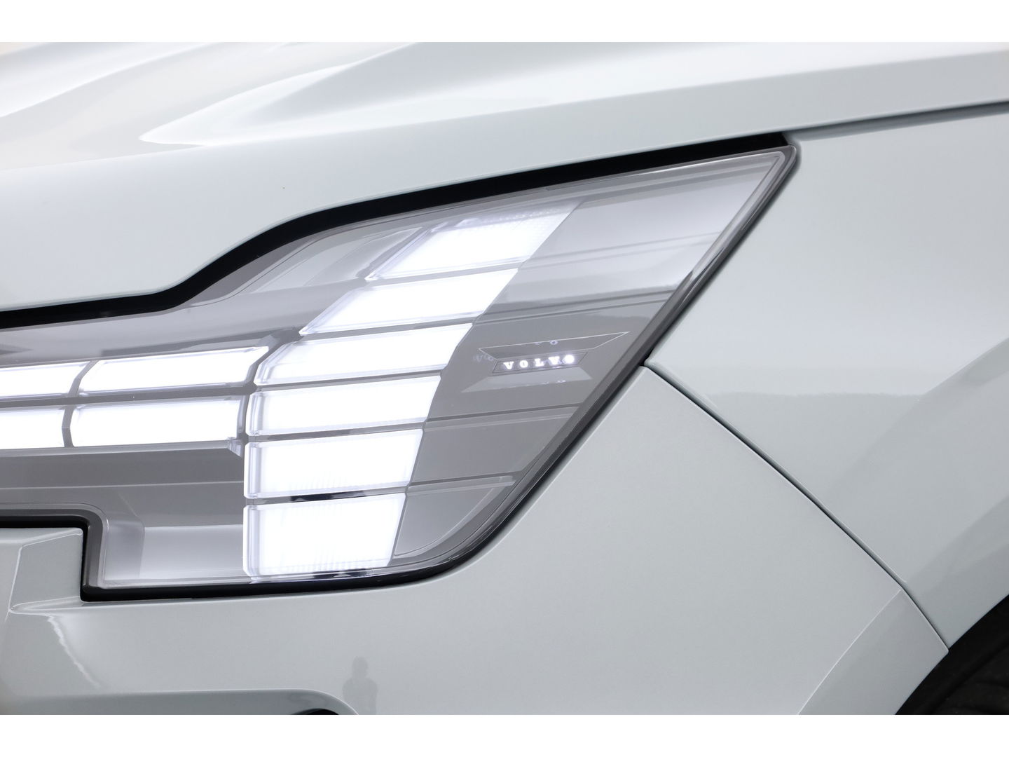 Volvo EX90 Twin Motor Plus 7p. 111 kWh | Luchtvering | B&W Audio | Pano | Climate | HUD | 22 inch |