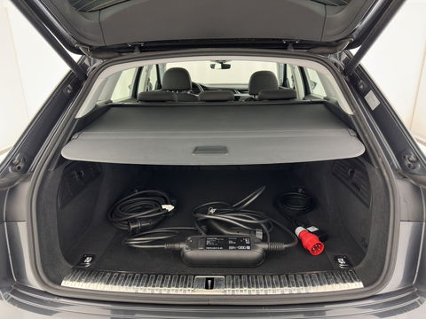 Audi e-tron 50 quattro Launch edition 71 kWh *DRIVE MOTOR AUDIBLE* [ 3-Fase ] {SOH-100%} Aut. *FULL-LED | DIGI-COCKPIT | NAVI-FULLMAP | HEATED-COMFORTSEATS | KEYLESS | AUDI-SOUND | KEYLESS | SHIFT-PADDLES | ECC | PDC | CRUISE | 20''ALU*