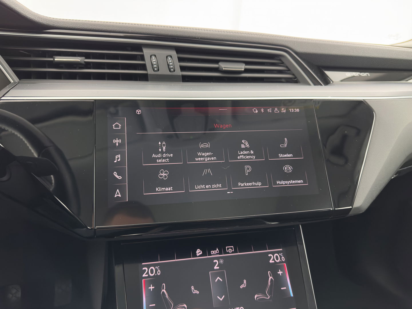 Audi e-tron 50 quattro Launch edition 71 kWh *DRIVE MOTOR AUDIBLE* [ 3-Fase ] {SOH-100%} Aut. *FULL-LED | DIGI-COCKPIT | NAVI-FULLMAP | HEATED-COMFORTSEATS | KEYLESS | AUDI-SOUND | KEYLESS | SHIFT-PADDLES | ECC | PDC | CRUISE | 20''ALU*