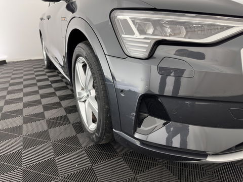 Audi e-tron 50 quattro Launch edition 71 kWh *DRIVE MOTOR AUDIBLE* [ 3-Fase ] {SOH-100%} Aut. *FULL-LED | DIGI-COCKPIT | NAVI-FULLMAP | HEATED-COMFORTSEATS | KEYLESS | AUDI-SOUND | KEYLESS | SHIFT-PADDLES | ECC | PDC | CRUISE | 20''ALU*