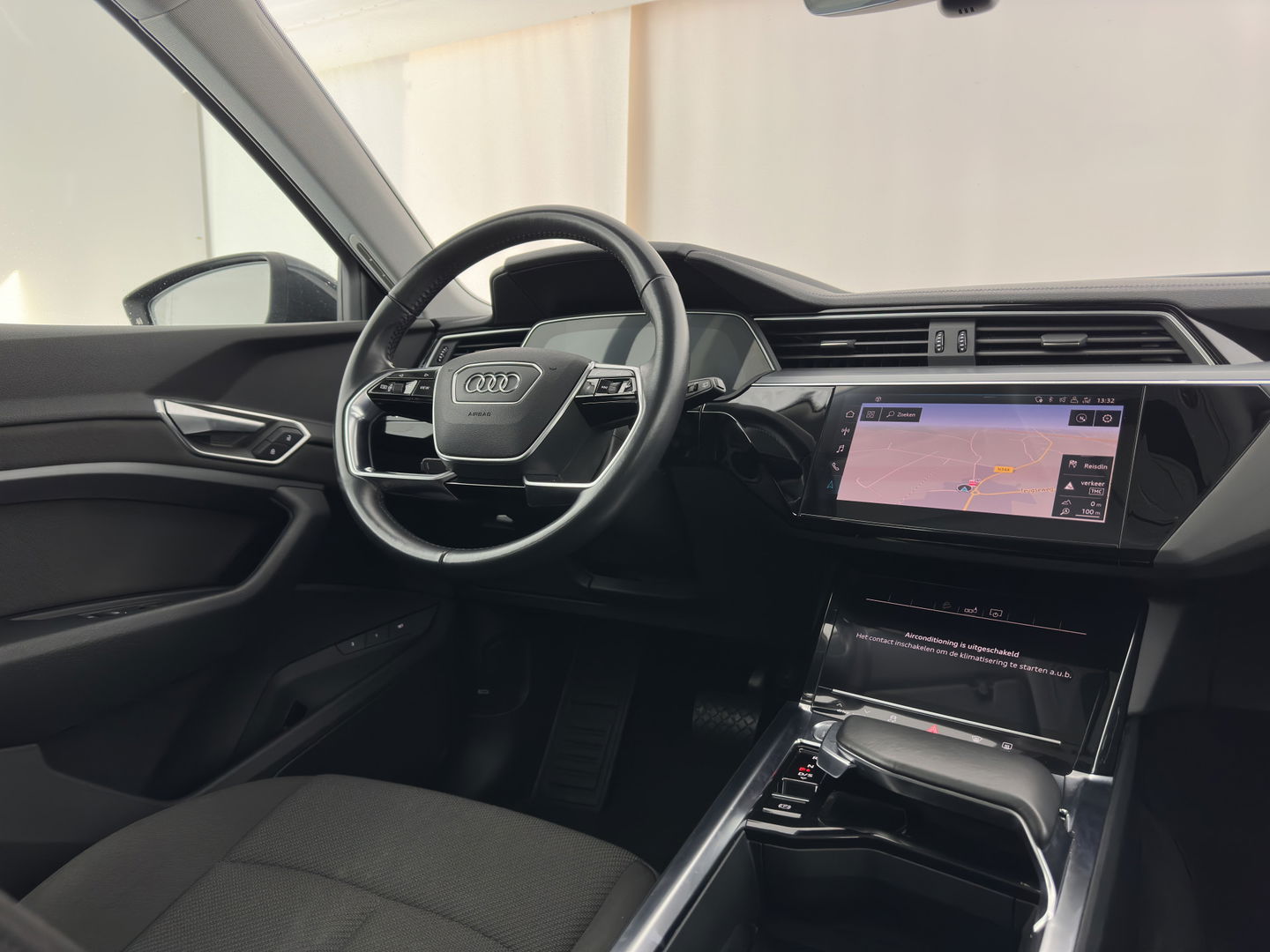 Audi e-tron 50 quattro Launch edition 71 kWh *DRIVE MOTOR AUDIBLE* [ 3-Fase ] {SOH-100%} Aut. *FULL-LED | DIGI-COCKPIT | NAVI-FULLMAP | HEATED-COMFORTSEATS | KEYLESS | AUDI-SOUND | KEYLESS | SHIFT-PADDLES | ECC | PDC | CRUISE | 20''ALU*