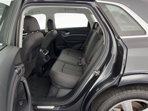 Audi e-tron 50 quattro Launch edition 71 kWh *DRIVE MOTOR AUDIBLE* [ 3-Fase ] {SOH-100%} Aut. *FULL-LED | DIGI-COCKPIT | NAVI-FULLMAP | HEATED-COMFORTSEATS | KEYLESS | AUDI-SOUND | KEYLESS | SHIFT-PADDLES | ECC | PDC | CRUISE | 20''ALU*