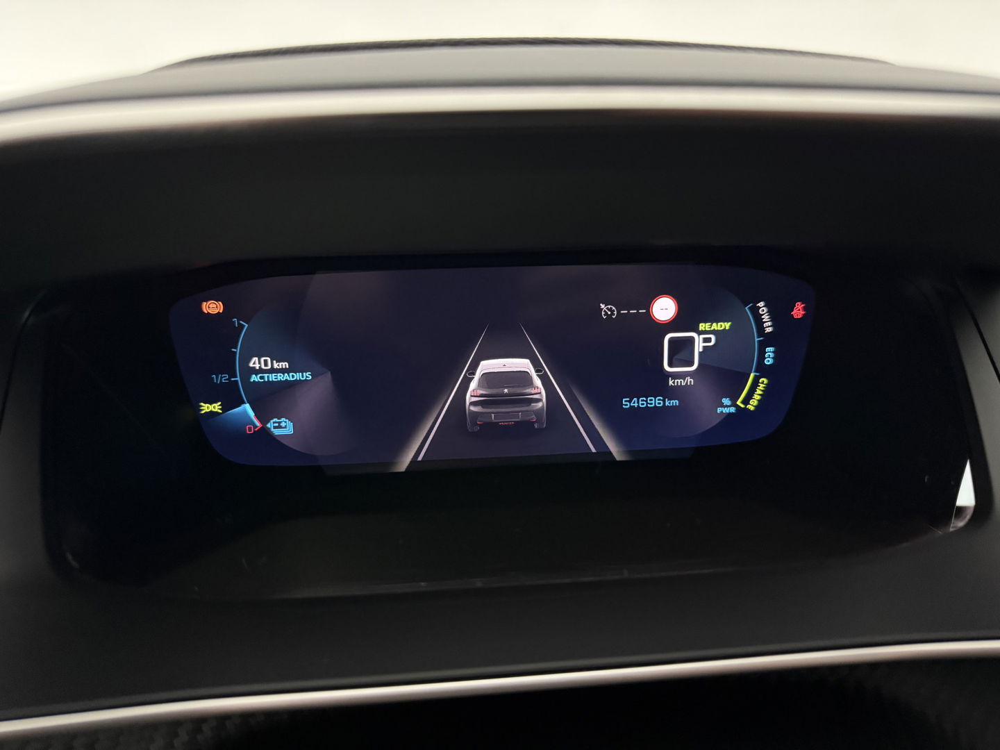 Peugeot 208 EV Allure 50 kWh | SOH 92% | Snelladen | Pano | 360° | Virtual | Carplay | Navi | Parkeersens. | NAP