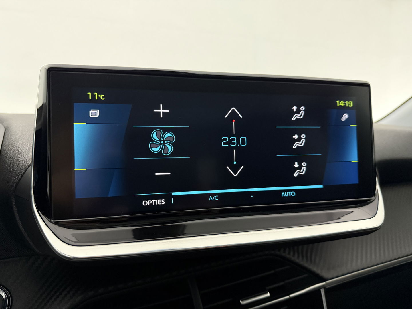 Peugeot 208 EV Allure 50 kWh | SOH 92% | Snelladen | Pano | 360° | Virtual | Carplay | Navi | Parkeersens. | NAP