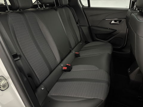 Peugeot 208 EV Allure 50 kWh | SOH 92% | Snelladen | Pano | 360° | Virtual | Carplay | Navi | Parkeersens. | NAP