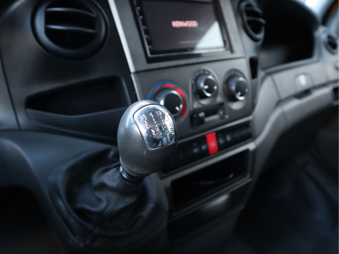 Iveco Daily 29L 15V 146pk Euro 5 L2H1 - Trekhaak - Camera - Cruise