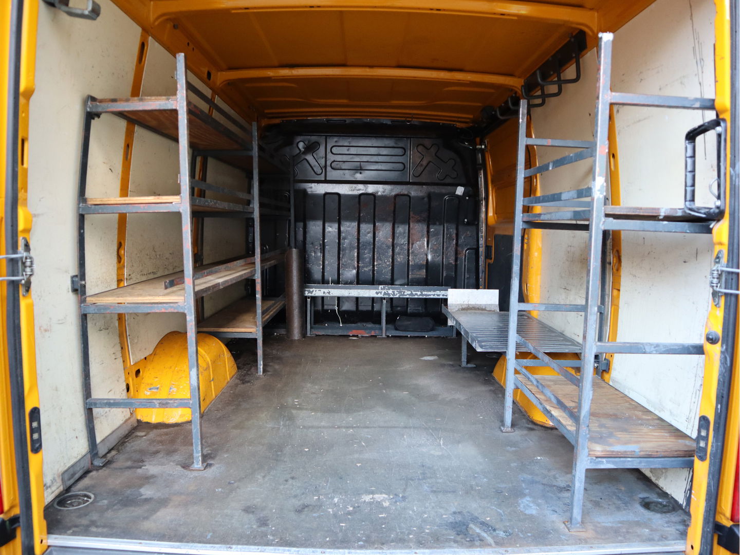 Iveco Daily 29L 15V 146pk Euro 5 L2H1 - Trekhaak - Camera - Cruise