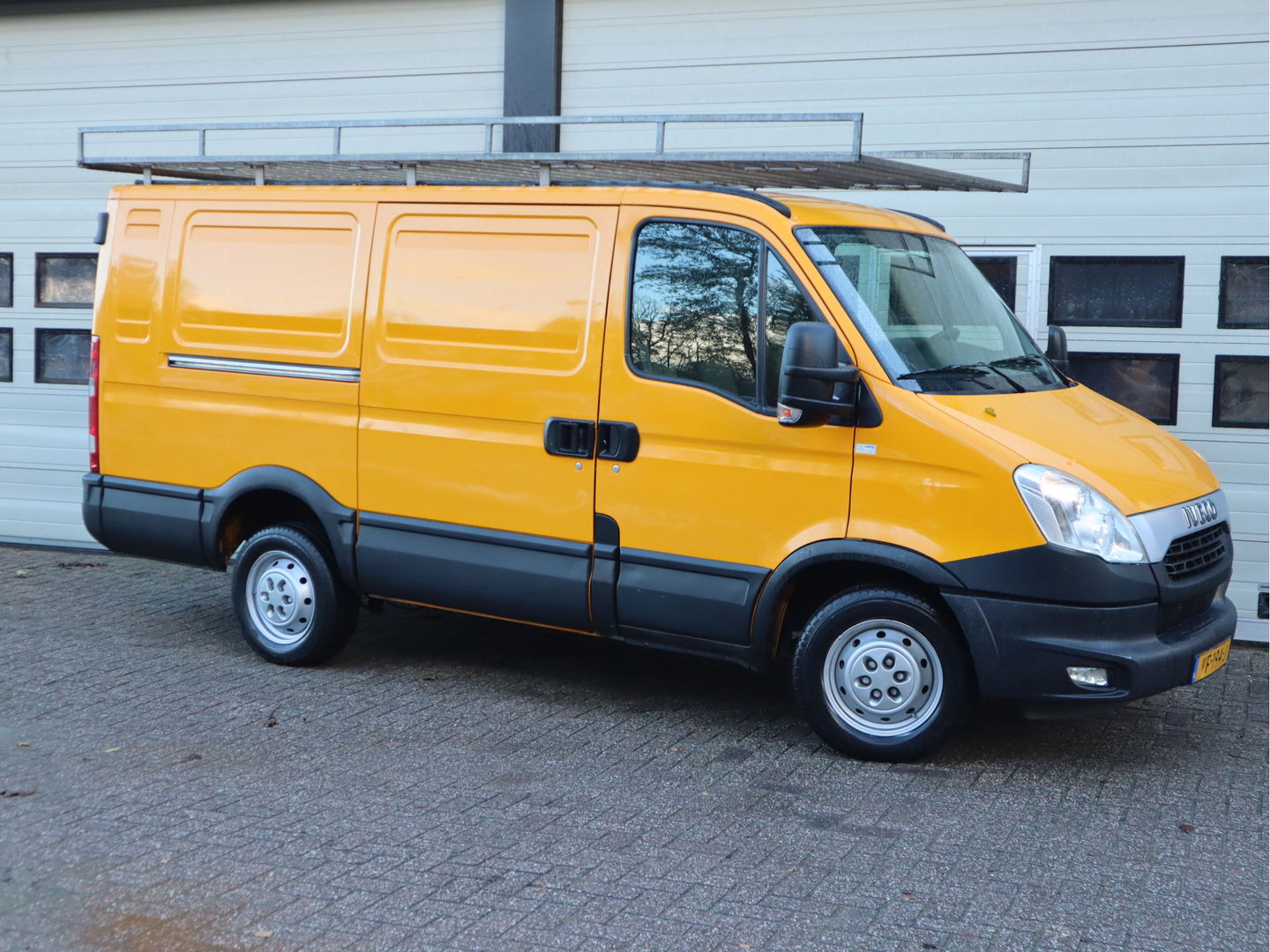 Iveco Daily 29L 15V 146pk Euro 5 L2H1 - Trekhaak - Camera - Cruise