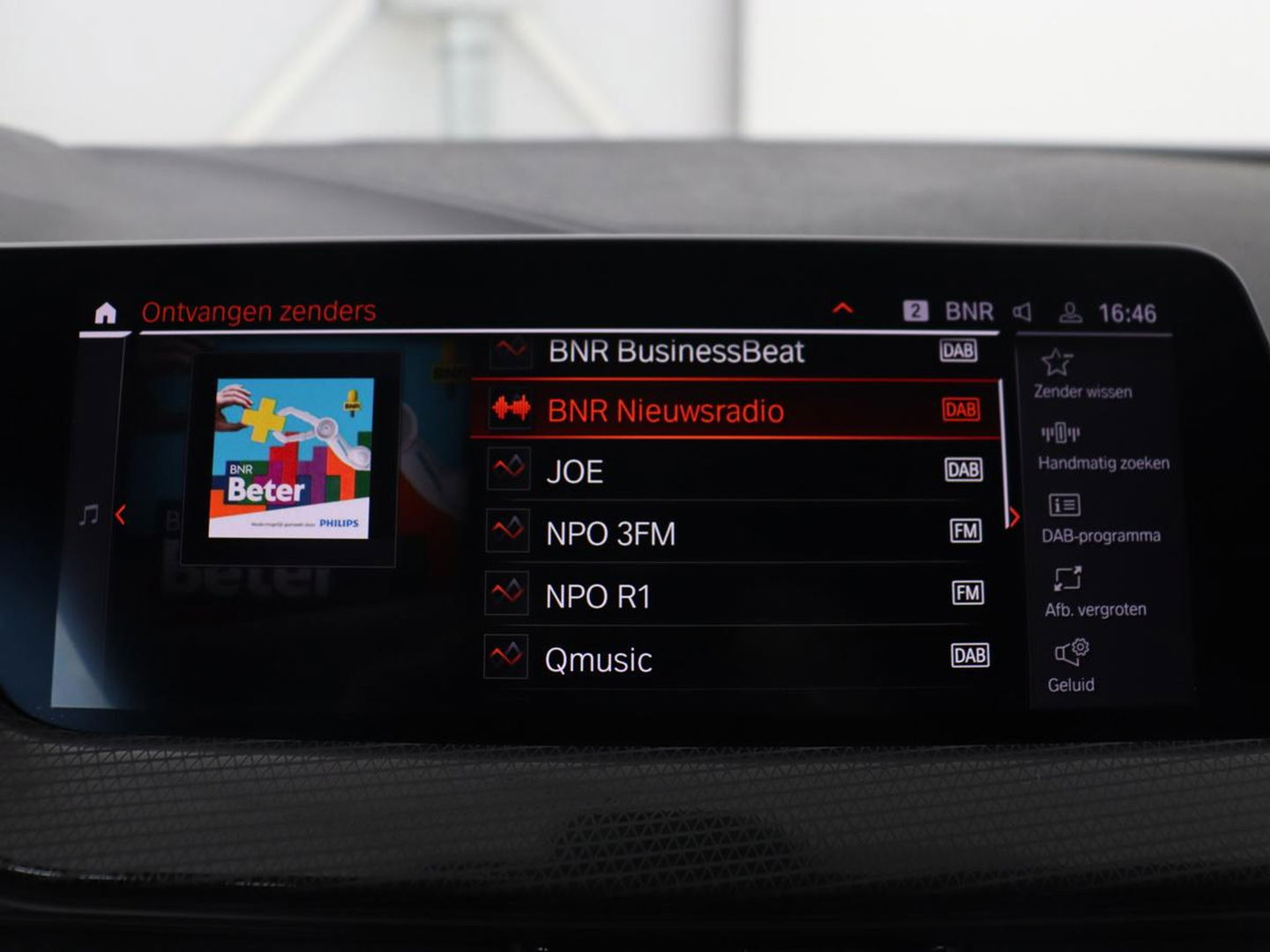 BMW 1-serie 118i Executive | Sport Line | Carplay | Sportstoelen | Full LED | Live Cockpit | Navigatie | Climate control | Parkeerhulp | Cruise control