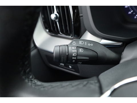 Volvo XC60 T6 Plug-in hybrid Ultra Black Edition | Facelift | Pano | HUD | 360cam | Harman Kardon | Memory seats | Pilot Assist |