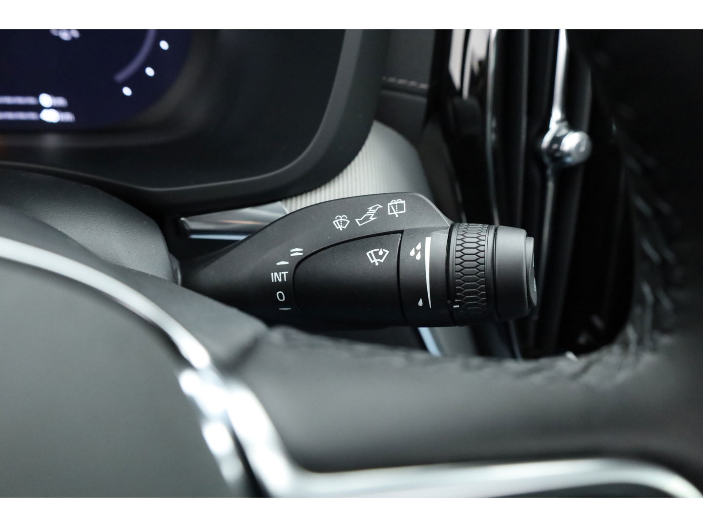 Volvo XC60 T6 Plug-in hybrid Ultra Black Edition | Facelift | Pano | HUD | 360cam | Harman Kardon | Memory seats | Pilot Assist |