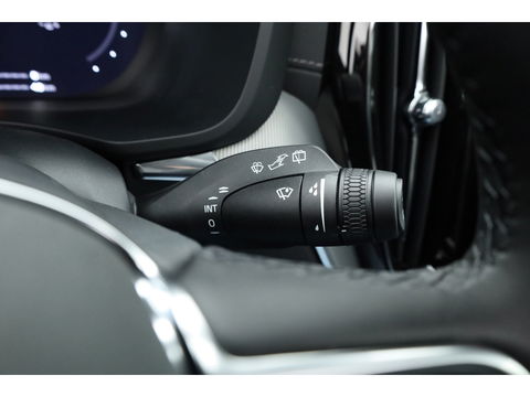 Volvo XC60 T6 Plug-in hybrid Ultra Black Edition | Facelift | Pano | HUD | 360cam | Harman Kardon | Memory seats | Pilot Assist |