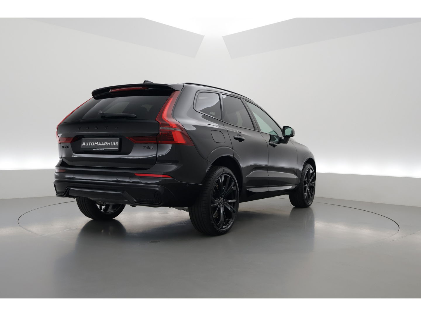 Volvo XC60 T6 Plug-in hybrid Ultra Black Edition | Facelift | Pano | HUD | 360cam | Harman Kardon | Memory seats | Pilot Assist |