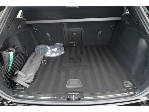 Volvo XC60 T6 Plug-in hybrid Ultra Black Edition | Facelift | Pano | HUD | 360cam | Harman Kardon | Memory seats | Pilot Assist |