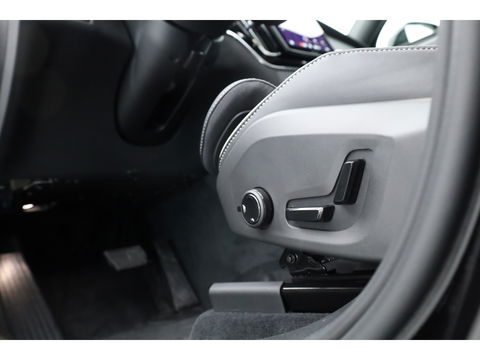 Volvo XC60 T6 Plug-in hybrid Ultra Black Edition | Facelift | Pano | HUD | 360cam | Harman Kardon | Memory seats | Pilot Assist |