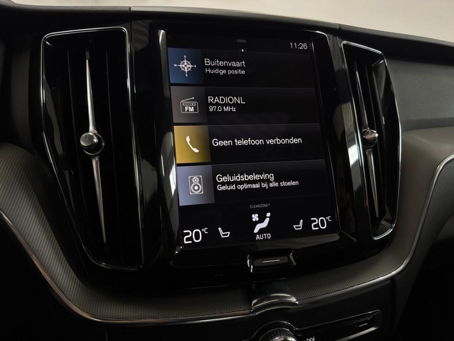 Volvo XC60 2.0 Recharge T6 AWD R-Design Pano H/K HUD Trekh.