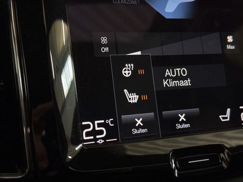 Volvo XC60 2.0 Recharge T6 AWD R-Design Pano H/K HUD Trekh.