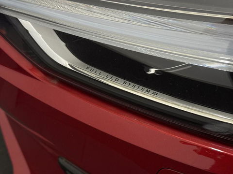 Volvo XC60 2.0 Recharge T6 AWD R-Design Pano H/K HUD Trekh.