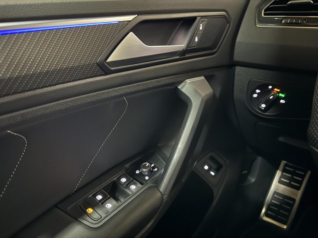 Volkswagen Tiguan 1.4 TSI eHybrid Black Style R-Line Pano Sfeer Trekh.