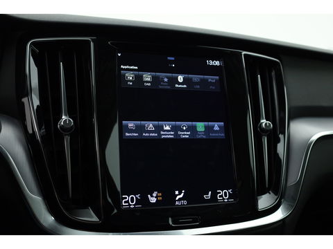 Volvo V60 2.0 T6 Recharge AWD R-Design Expression | Stoel- Stoelverwarming | Trekhaak | Apple Carplay |