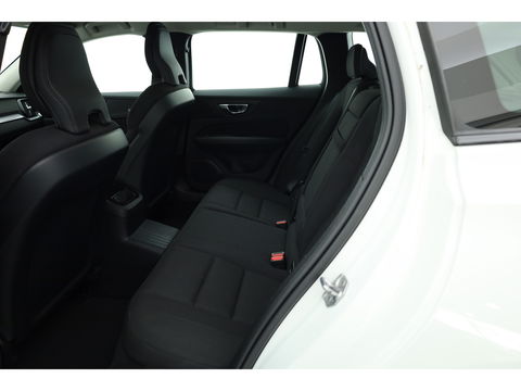 Volvo V60 2.0 T6 Recharge AWD R-Design Expression | Stoel- Stoelverwarming | Trekhaak | Apple Carplay |