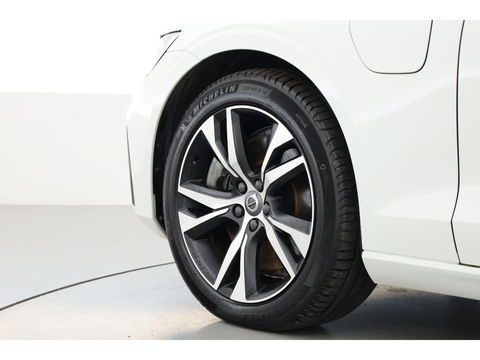 Volvo V60 2.0 T6 Recharge AWD R-Design Expression | Stoel- Stoelverwarming | Trekhaak | Apple Carplay |