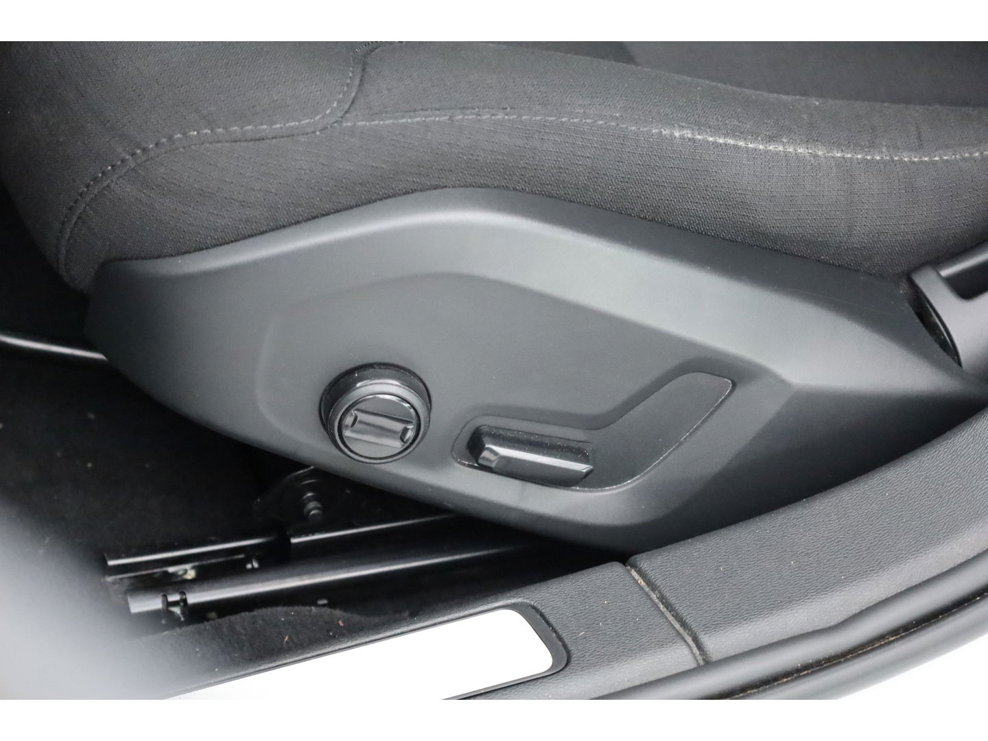 Volvo V60 2.0 T6 Recharge AWD R-Design Expression | Stoel- Stoelverwarming | Trekhaak | Apple Carplay |