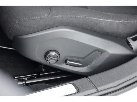 Volvo V60 2.0 T6 Recharge AWD R-Design Expression | Stoel- Stoelverwarming | Trekhaak | Apple Carplay |