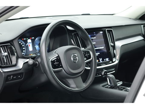 Volvo V60 2.0 T6 Recharge AWD R-Design Expression | Stoel- Stoelverwarming | Trekhaak | Apple Carplay |