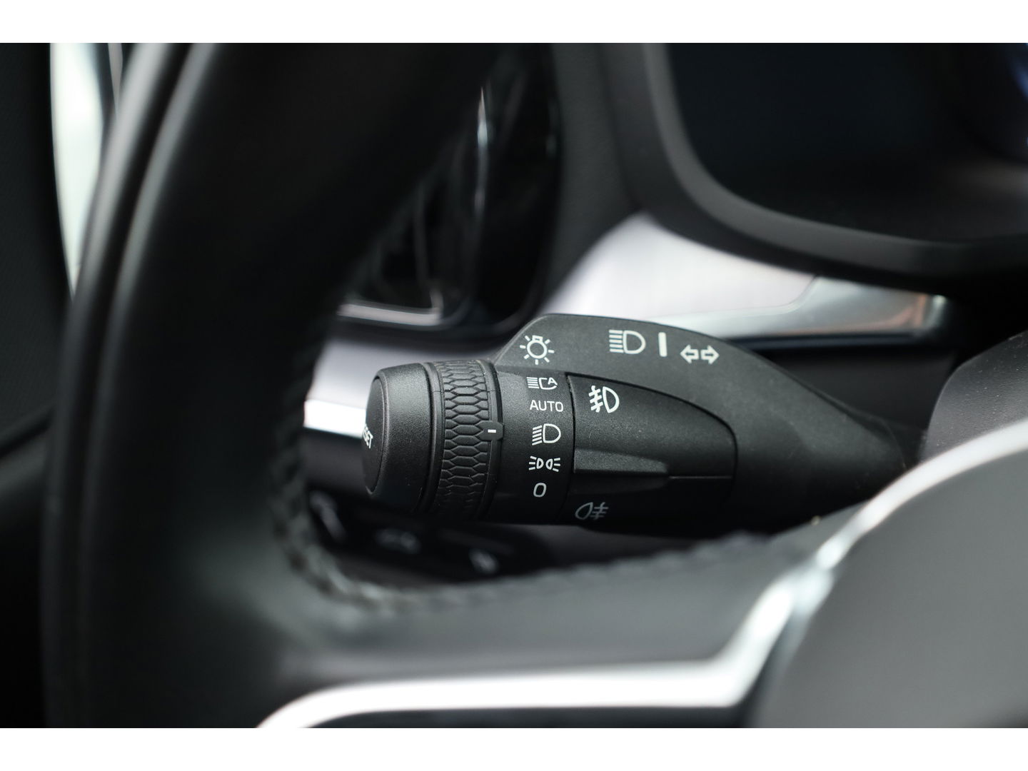 Volvo V60 2.0 T6 Recharge AWD R-Design Expression | Stoel- Stoelverwarming | Trekhaak | Apple Carplay |