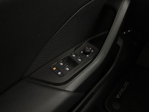 Škoda Octavia Combi 1.4 TSI iV PHEV Business Edition (INCL.BTW) *FULL-LED | DIGI-COCKPIT | NAVI-FULLMAP | COMFORT-SEATS | KEYLESS | ECC | PDC | CRUISE | 18''ALU*