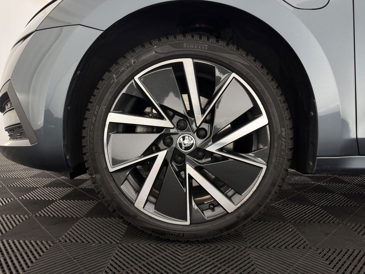 Škoda Octavia Combi 1.4 TSI iV PHEV Business Edition (INCL.BTW) *FULL-LED | DIGI-COCKPIT | NAVI-FULLMAP | COMFORT-SEATS | KEYLESS | ECC | PDC | CRUISE | 18''ALU*