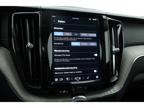 Volvo XC60 2.0 T8 Plug-in hybrid AWD Ultra Dark | Luchtvering | Massage | B&W audio | HUD | elek. Trekhaak | Stoelventi. | 360 camera |