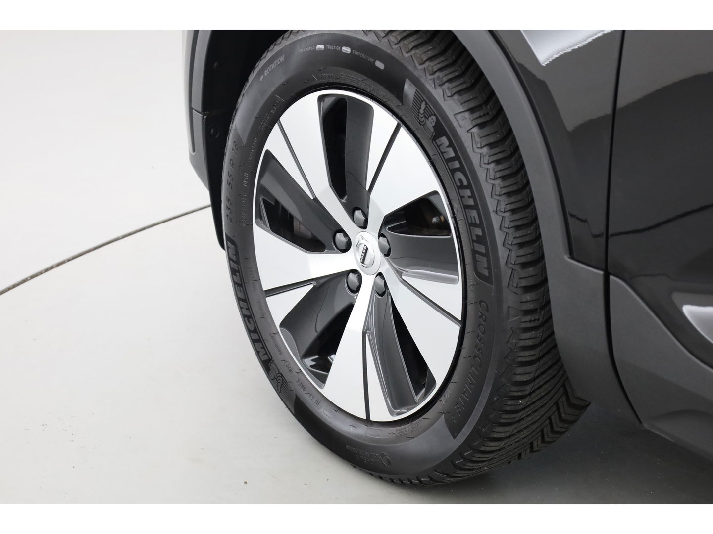 Volvo XC40 1.5 T4 Plug-in hybrid Plus Bright | Facelift | Elek. stoelen |  H&K Audio | Camera | Stoel + stuurverwarming | All season