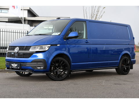 Volkswagen Transporter 2.0 TDI L2H1 Bulli Edition Adaptieve Cruise, Camera, Carplay, LED, Stoelverwarming, Trekhaak, Multimedia, 150pk, Automaat, Standkachel, Uniek!