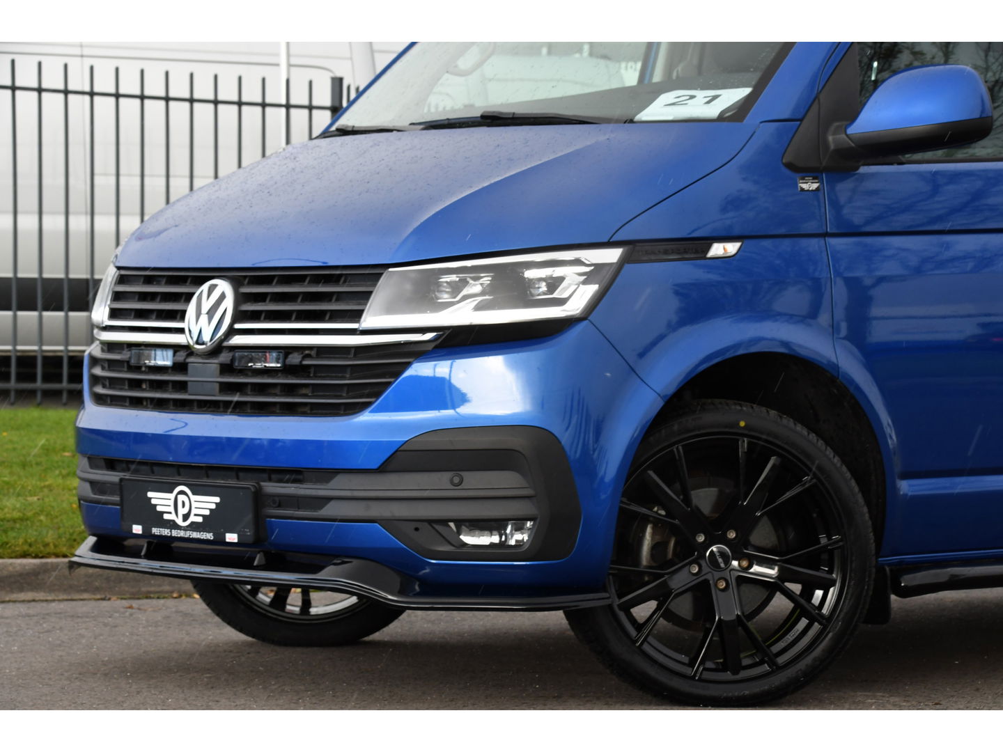 Volkswagen Transporter 2.0 TDI L2H1 Bulli Edition Adaptieve Cruise, Camera, Carplay, LED, Stoelverwarming, Trekhaak, Multimedia, 150pk, Automaat, Standkachel, Uniek!
