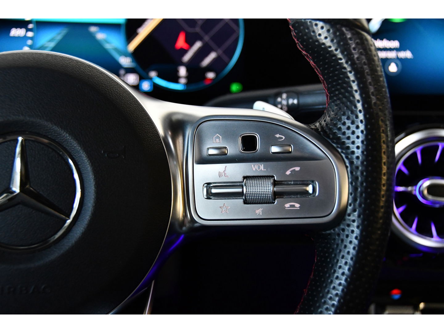 Mercedes-Benz B-klasse B250 225PK 360cam/Pano/Sfeer/stoelvAMG-pakket