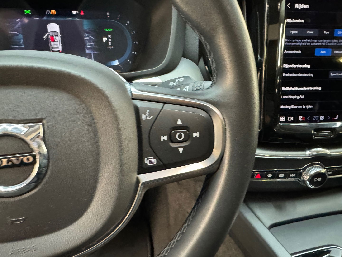 Volvo XC60 2.0 Recharge T6 AWD Inscription Pano|H/K|Keyless