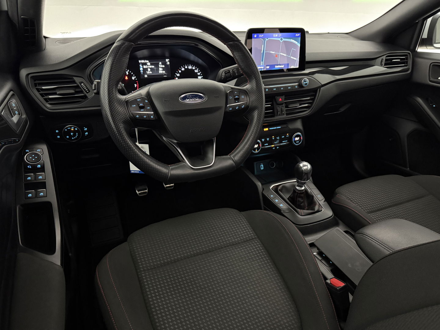 Ford Focus 1.0 ST Line | Pano | B&O | LED | Carplay | Cruise | Navi | Parkeersens. l NAP