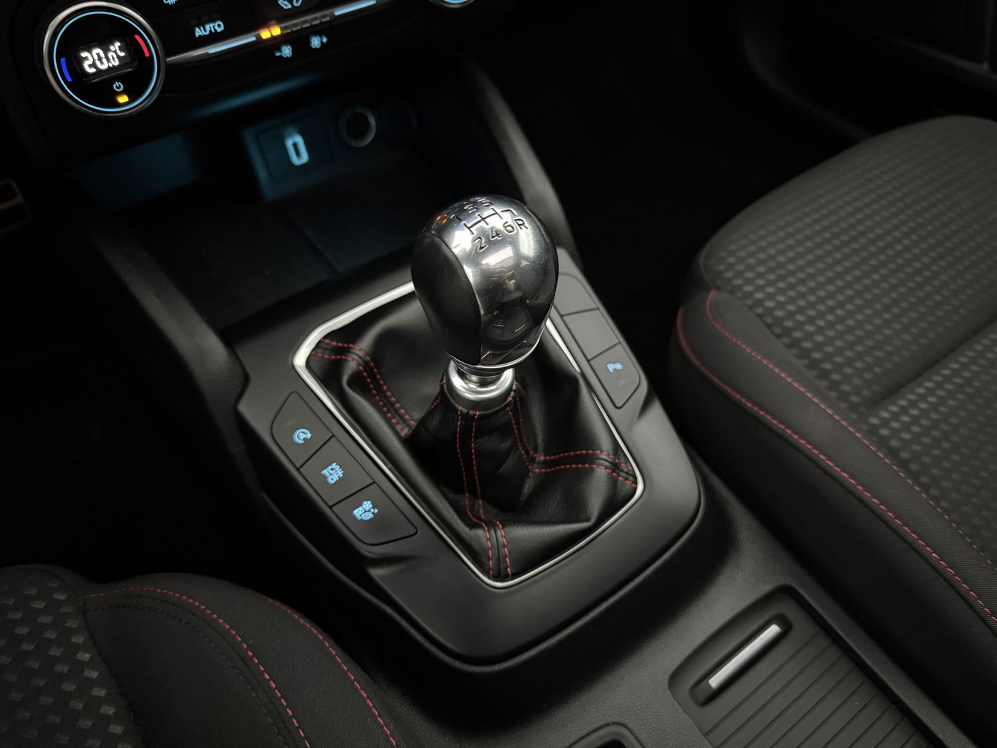 Ford Focus 1.0 ST Line | Pano | B&O | LED | Carplay | Cruise | Navi | Parkeersens. l NAP