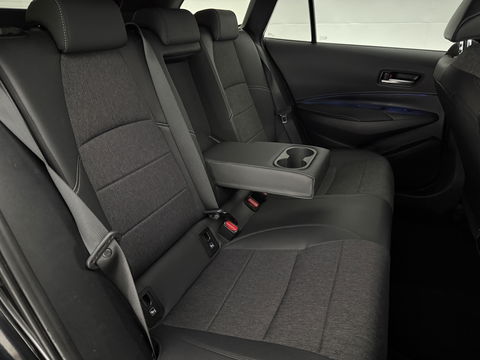 Toyota Corolla 1.8 Hybrid 148PK Business Plus | Camera | Cruise | LED | Virtual l | Navigatie | NAP