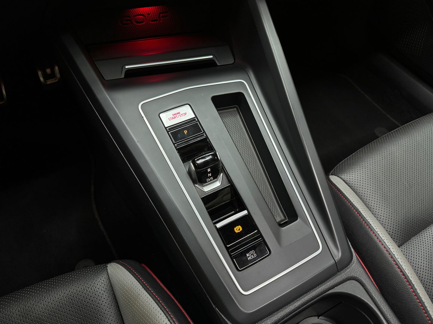 Volkswagen Golf 2.0 TSI GTI Pano|Memory|IQ|Sfeer|CarPlay|Cam