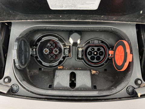 Nissan Leaf Tekna 40 kWh { SOH-92% } (INCL-BTW ) *LUXURY-LEATHER | FULL-LED | KEYLESS | NAVI-FULLMAP | BLIND-SPOT | DAB+ | HEATED-COMFORTSEATS | DIGI-COCKPIT | PRIVACY-GLASS | TOPVIEW-CAMERA | 17"ALU*