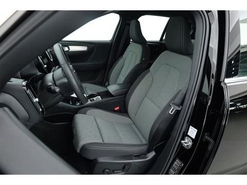 Volvo XC40 1.5 T4 Plug-in hybrid Plus Bright | Facelift | Elek. stoelen |  H&K Audio | Camera | Stoel + stuurverwarming | All season