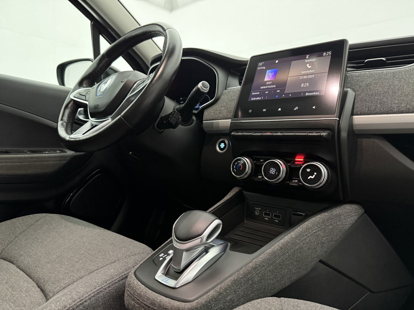 Renault ZOE R110 Life 52 kWh Huur Accu | Elektrisch | LED | Camera | Carplay | Cruise | Parkeersens. l Stoelverw.