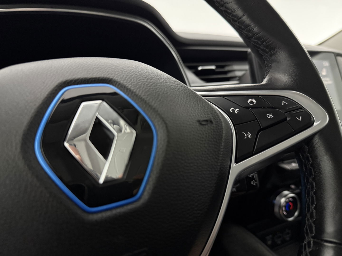 Renault ZOE R110 Life 52 kWh Huur Accu | Elektrisch | LED | Camera | Carplay | Cruise | Parkeersens. l Stoelverw.