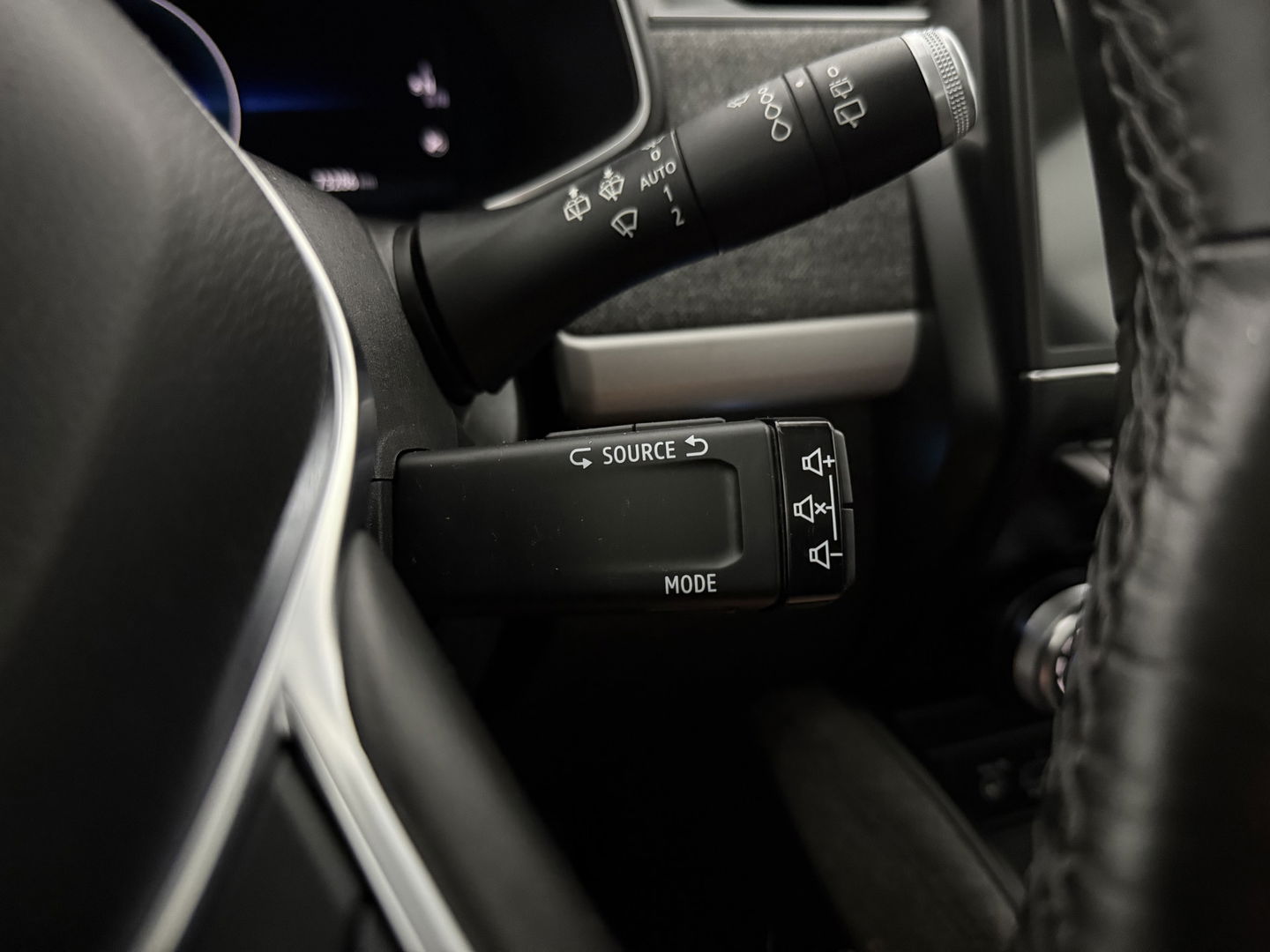 Renault ZOE R110 Life 52 kWh Huur Accu | Elektrisch | LED | Camera | Carplay | Cruise | Parkeersens. l Stoelverw.