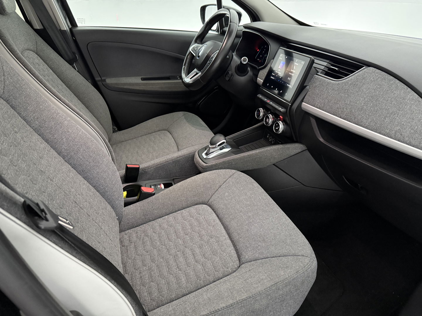 Renault ZOE R110 Life 52 kWh Huur Accu | Elektrisch | LED | Camera | Carplay | Cruise | Parkeersens. l Stoelverw.