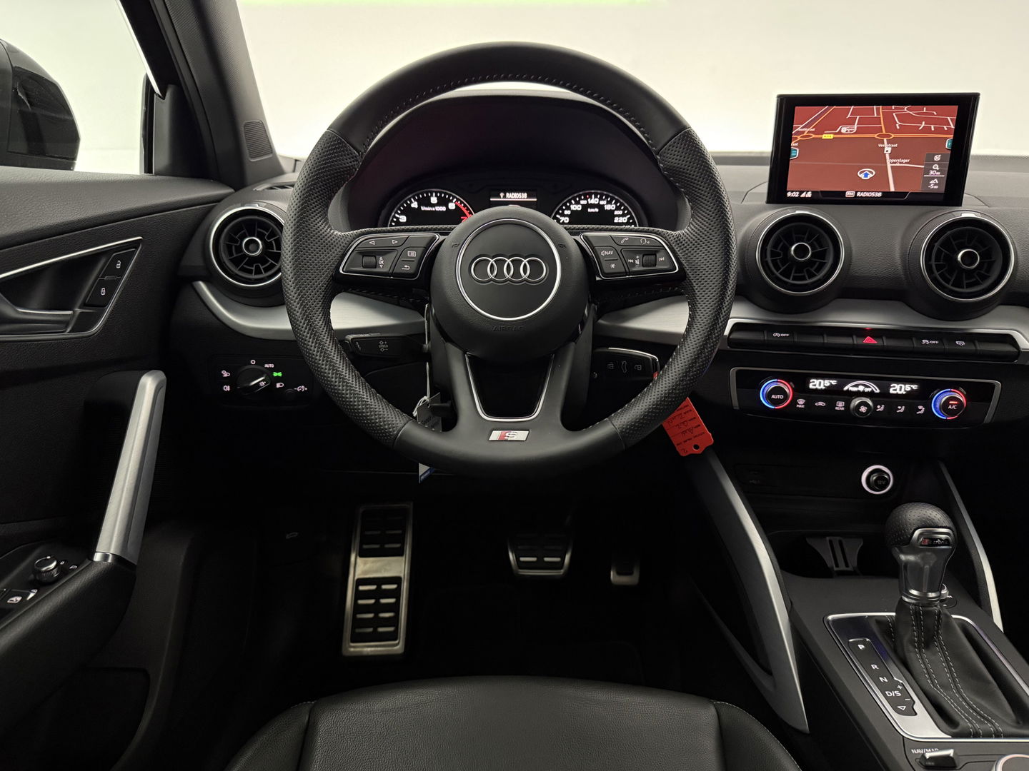 Audi Q2 35 TFSI 150PK S-line | LED | Carplay | Clima | Cruise | Navigatie | Parkeersens. | NAP